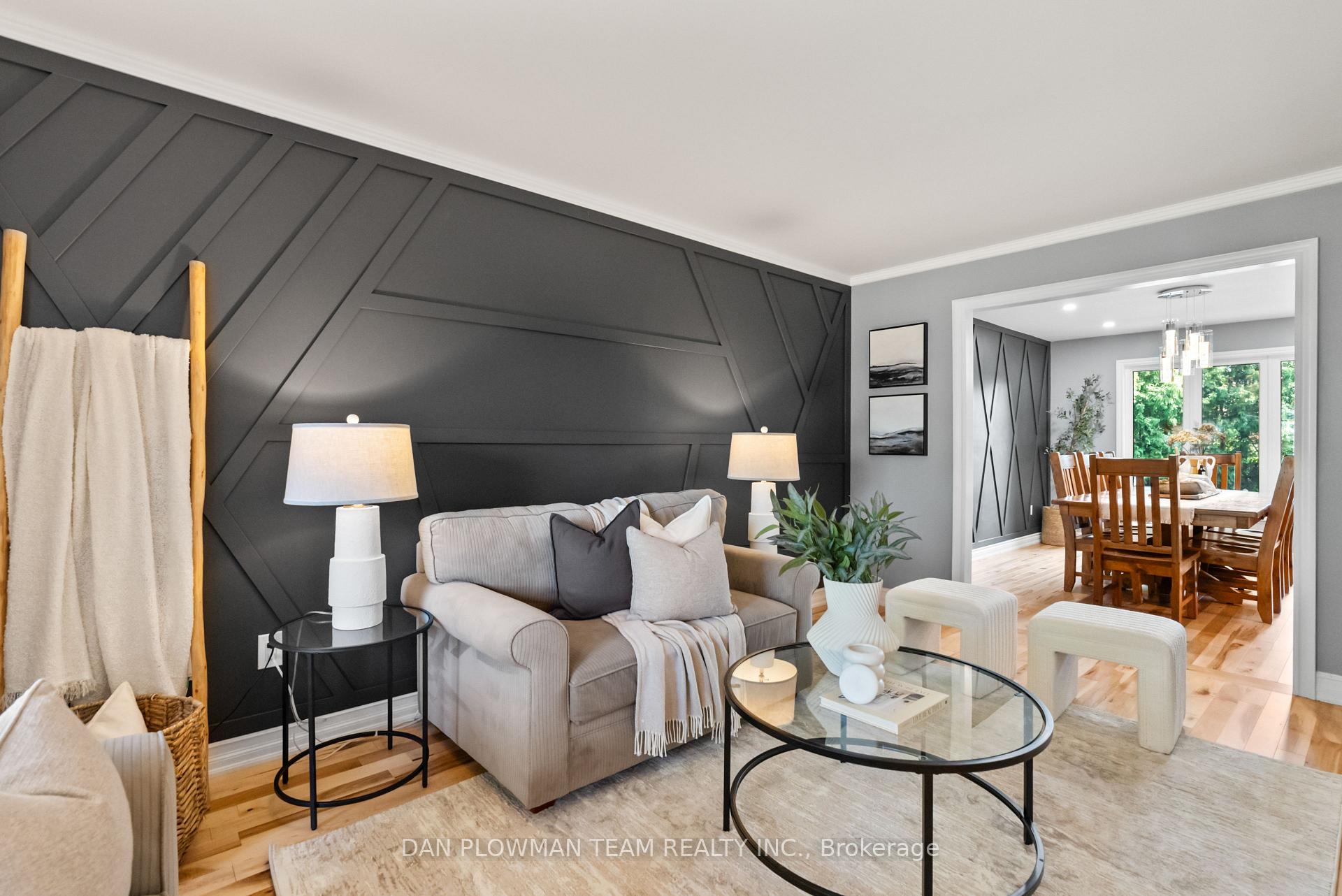 Photo 5 of 18 Headlands Crescent, Whitby, Rolling Acres — HOMEH