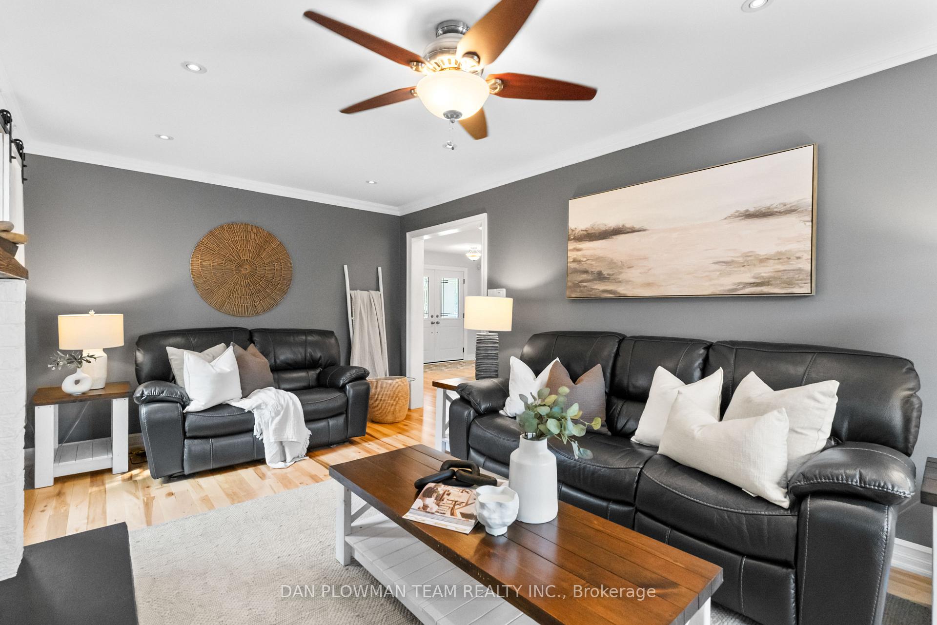 Photo 17 of 18 Headlands Crescent, Whitby, Rolling Acres — HOMEH