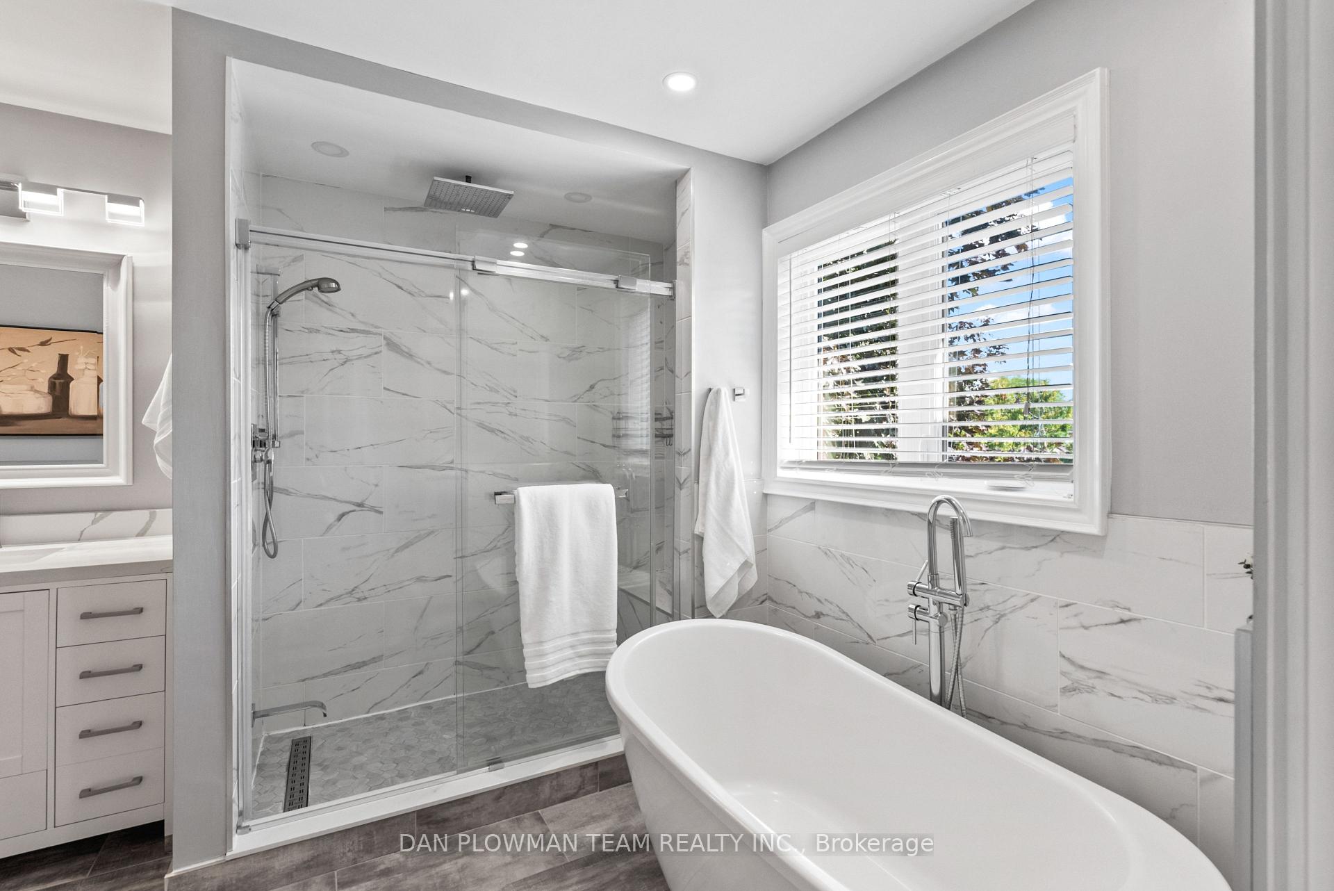 Photo 25 of 18 Headlands Crescent, Whitby, Rolling Acres — HOMEH