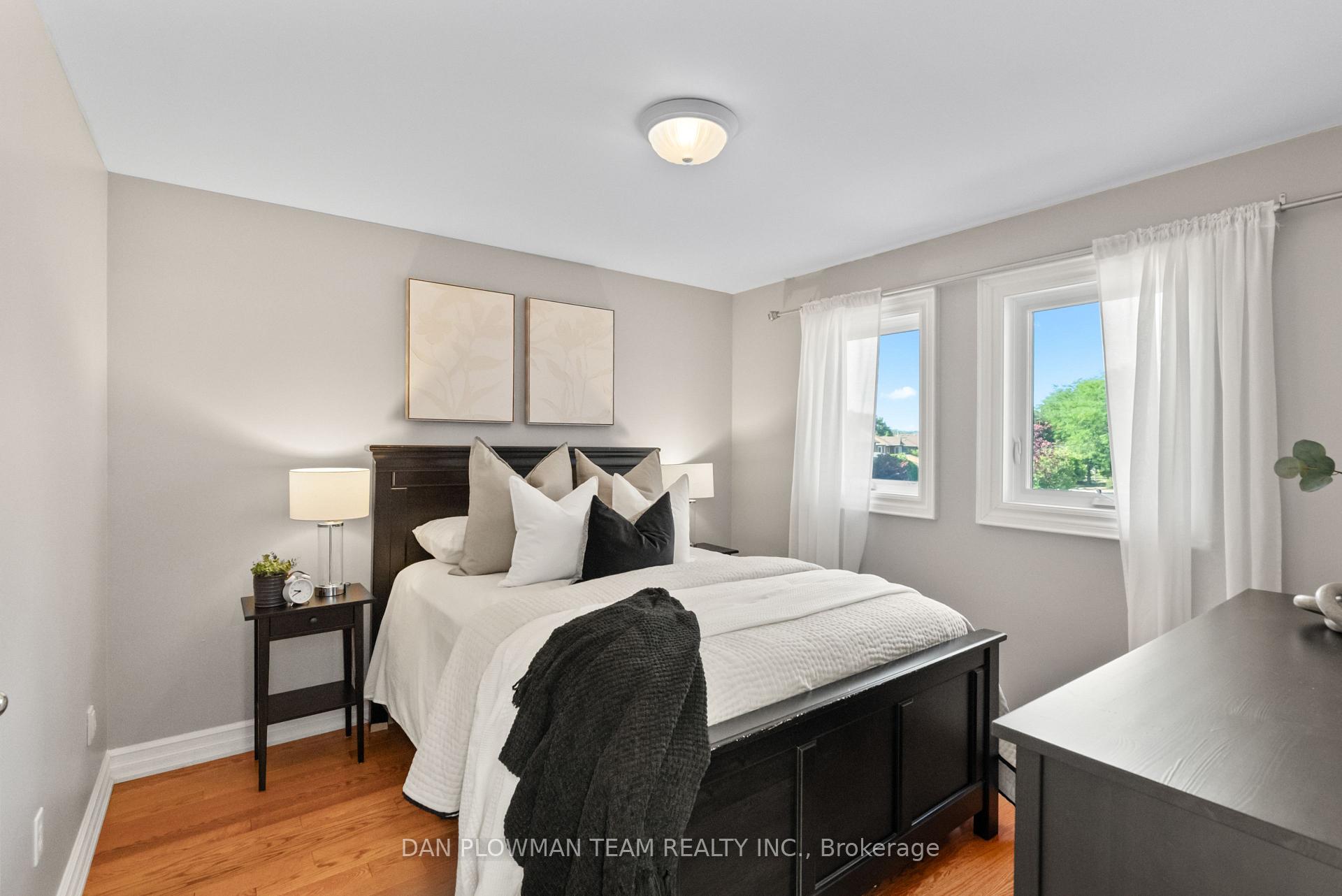 Photo 31 of 18 Headlands Crescent, Whitby, Rolling Acres — HOMEH