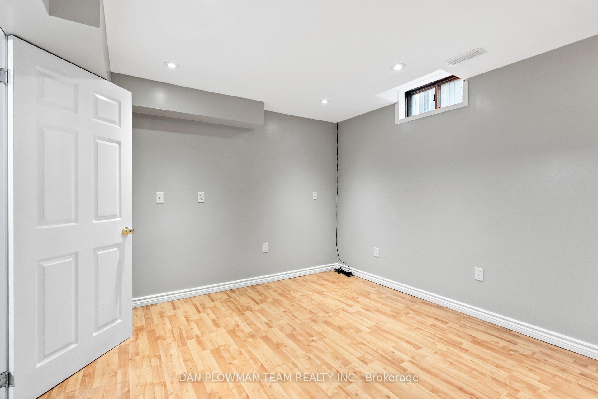 Photo 39 of 18 Headlands Crescent, Whitby, Rolling Acres — HOMEH
