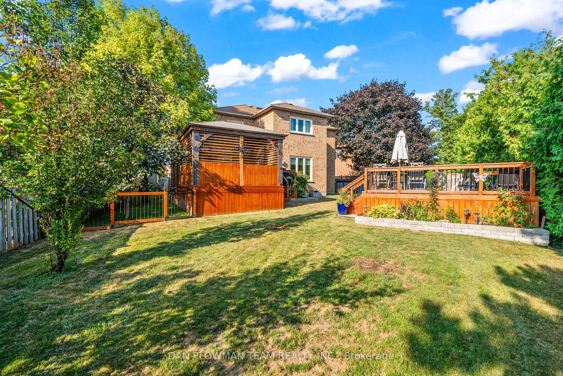 Photo 41 of 18 Headlands Crescent, Whitby, Rolling Acres — HOMEH