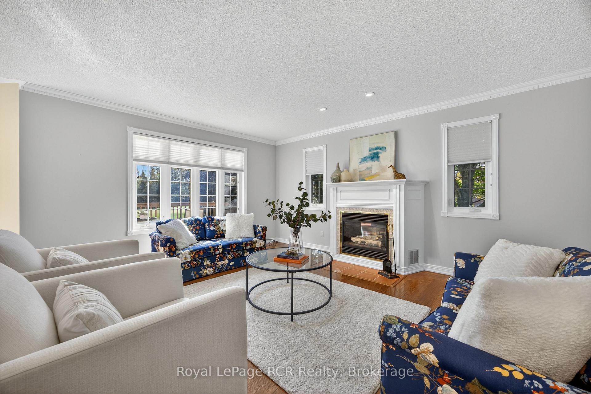 Photo 4 of 68 Fairway Crescent, Wasaga Beach — HOMEH
