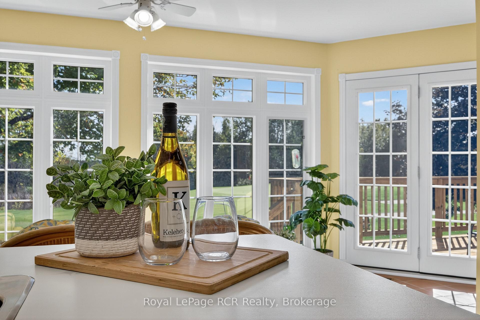Photo 8 of 68 Fairway Crescent, Wasaga Beach — HOMEH