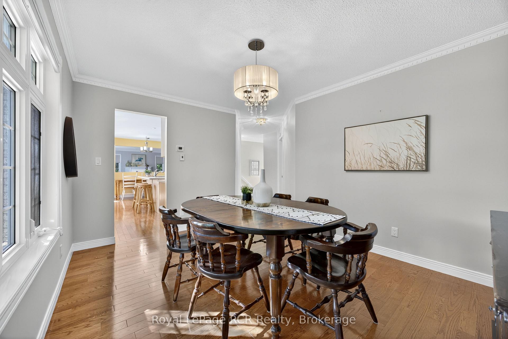 Photo 11 of 68 Fairway Crescent, Wasaga Beach — HOMEH