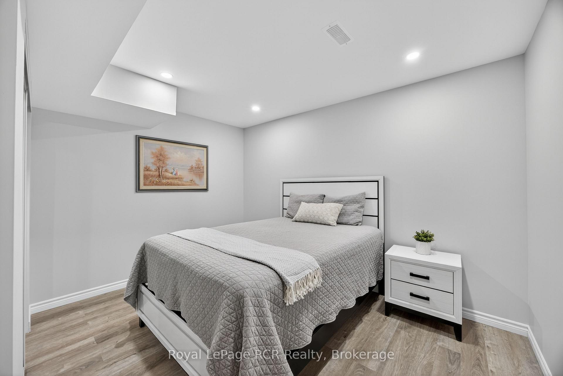 Photo 19 of 68 Fairway Crescent, Wasaga Beach — HOMEH