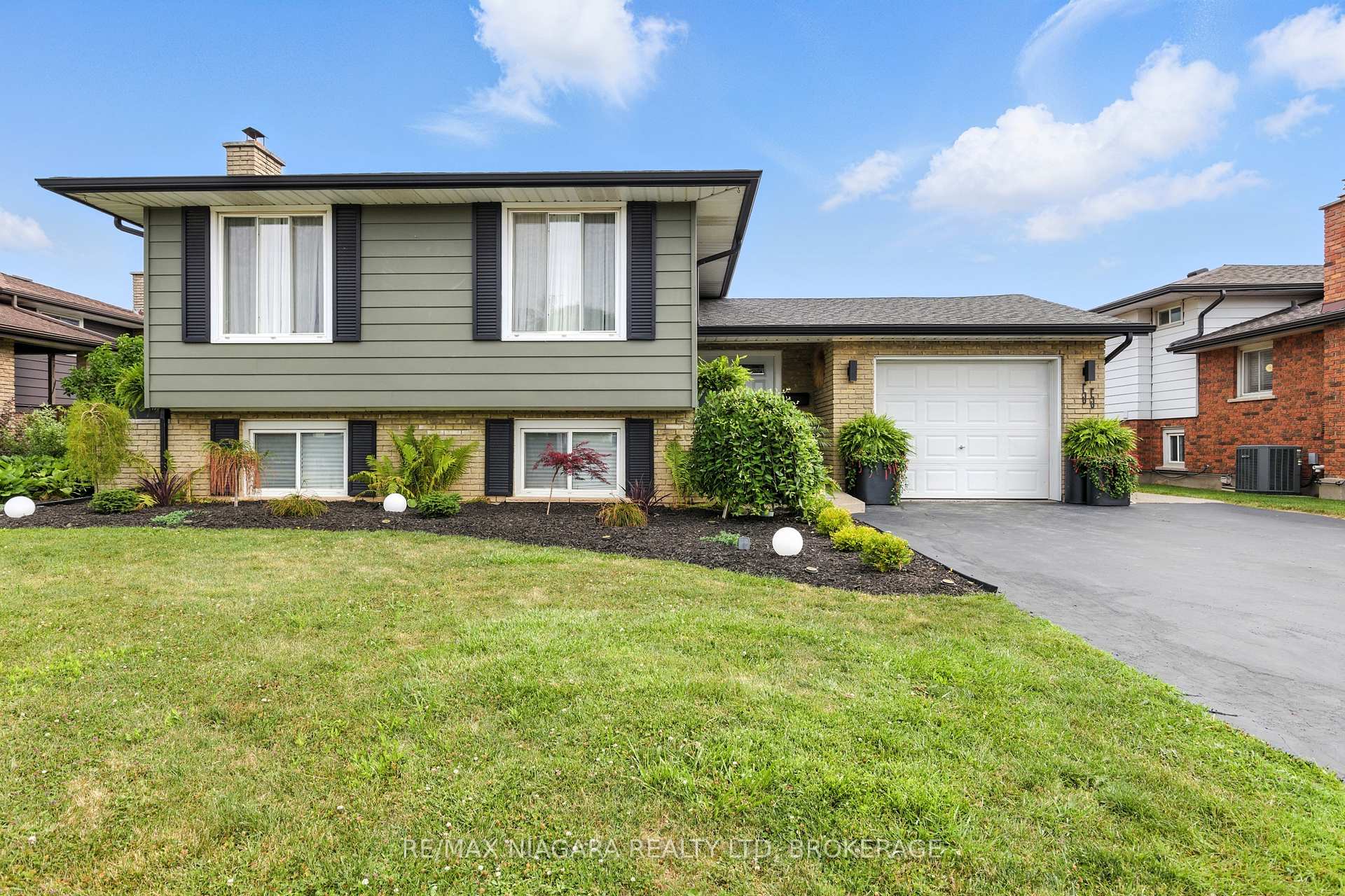 Photo 2 of 55 Robert Street, Welland, Lincoln/Crowland — HOMEH