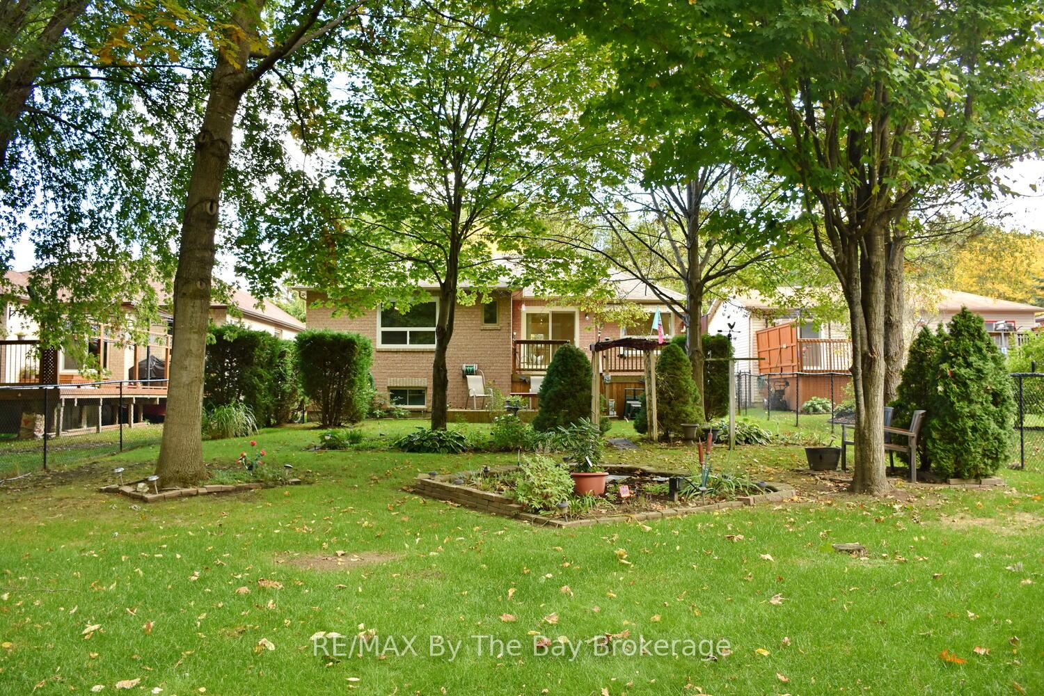 Photo 3 of 38 Timberland Crescent, Wasaga Beach — HOMEH
