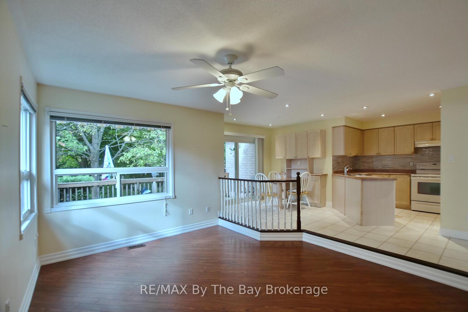 Photo 14 of 38 Timberland Crescent, Wasaga Beach — HOMEH