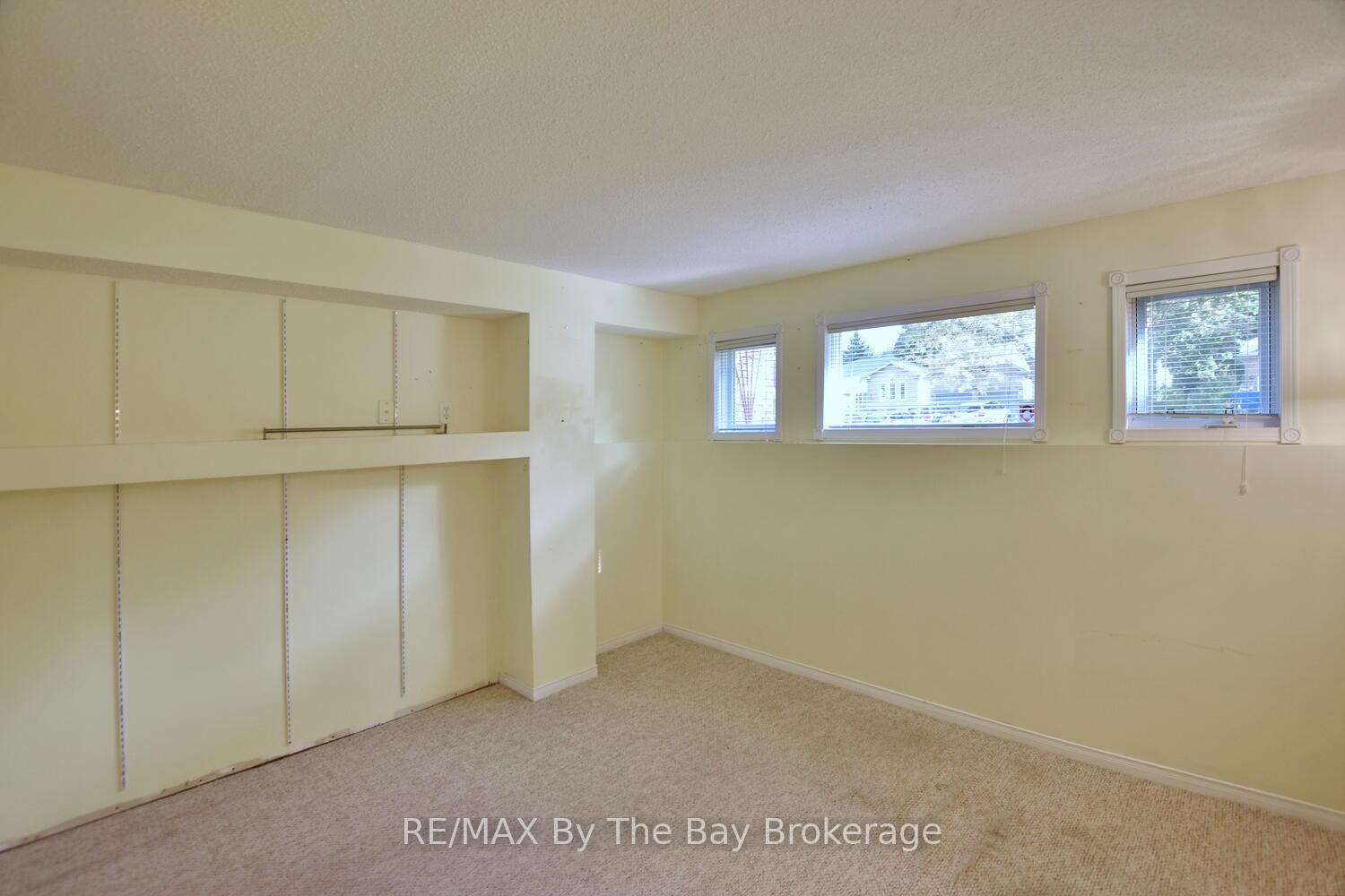 Photo 26 of 38 Timberland Crescent, Wasaga Beach — HOMEH