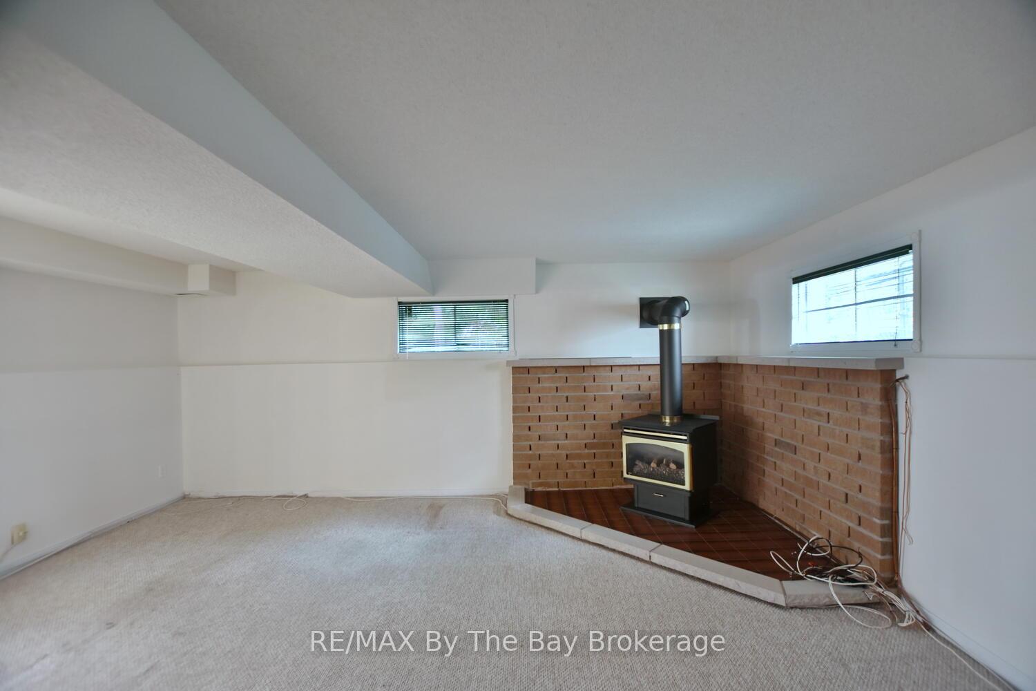 Photo 29 of 38 Timberland Crescent, Wasaga Beach — HOMEH