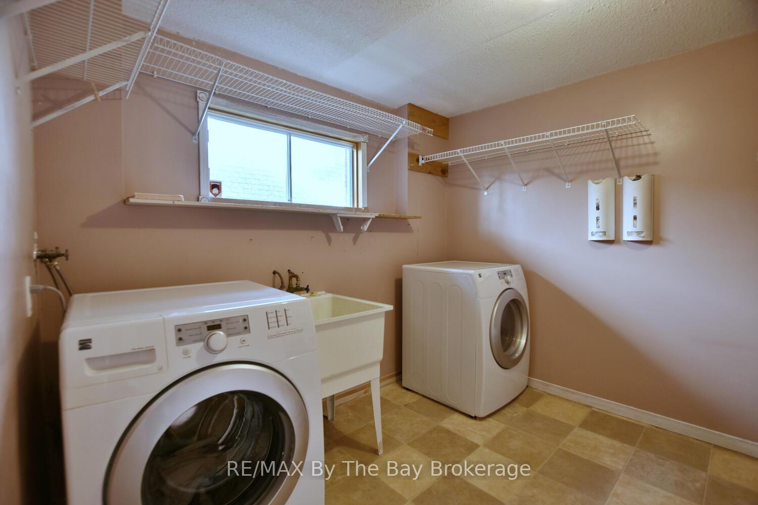 Photo 31 of 38 Timberland Crescent, Wasaga Beach — HOMEH