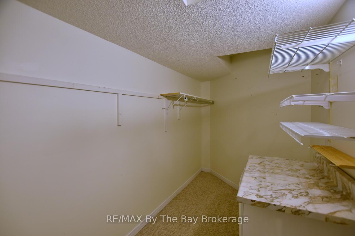 Photo 32 of 38 Timberland Crescent, Wasaga Beach — HOMEH