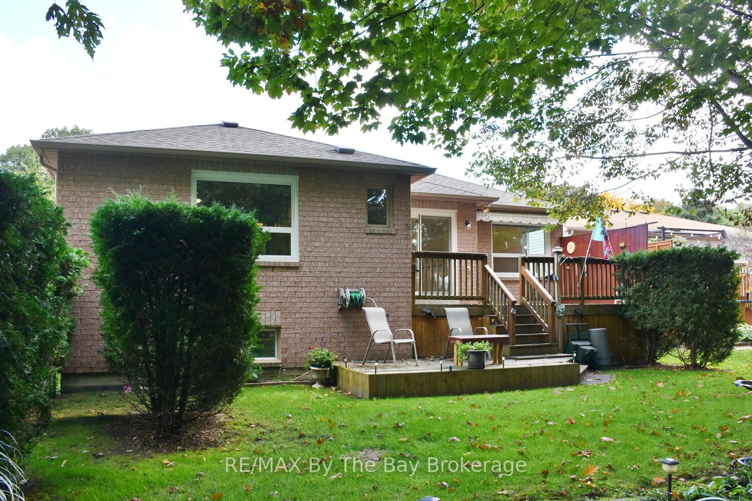 Photo 33 of 38 Timberland Crescent, Wasaga Beach — HOMEH