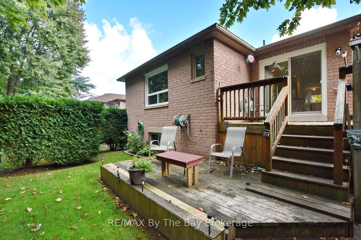 Photo 34 of 38 Timberland Crescent, Wasaga Beach — HOMEH