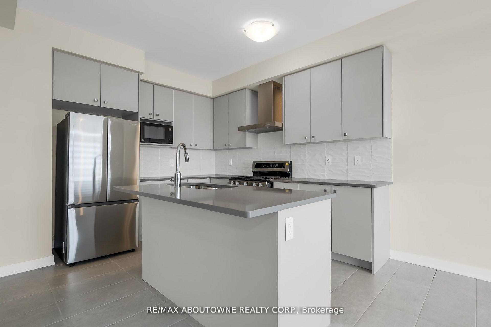 Photo 5 of 69 Starboard Crescent, Welland, Dain City — HOMEH