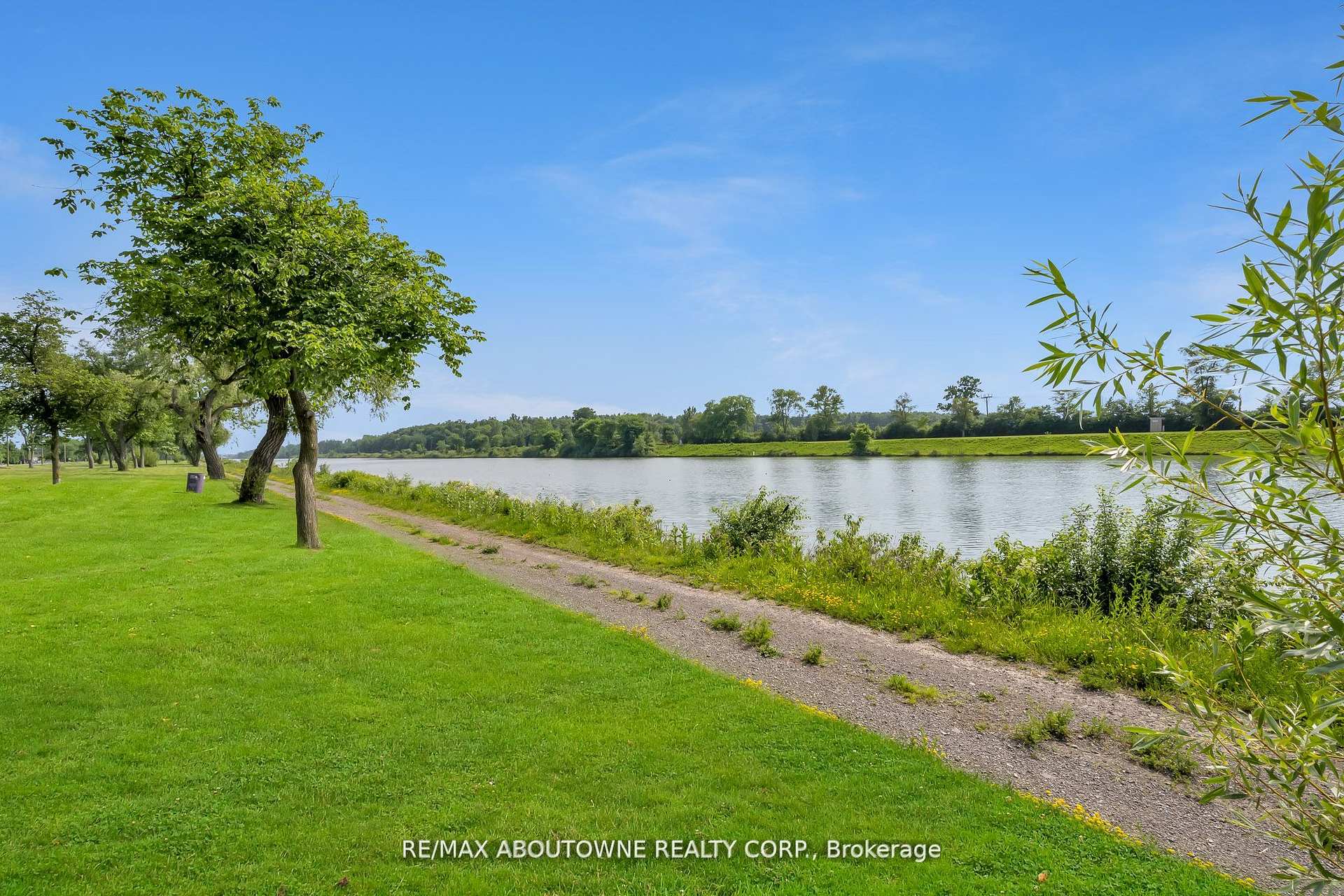 Photo 14 of 69 Starboard Crescent, Welland, Dain City — HOMEH