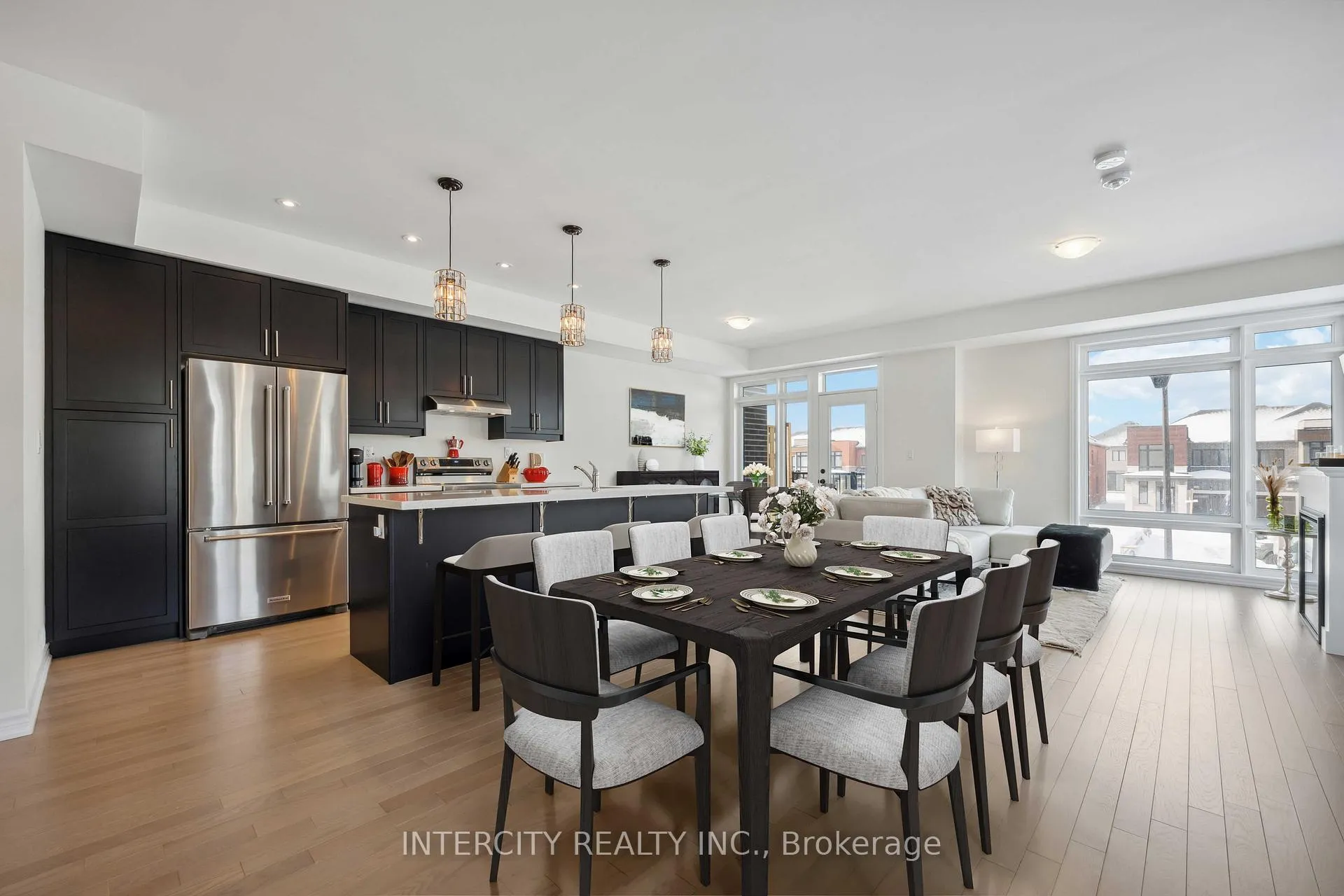 Photo 16 of 43 Griffith Street, Aurora, Bayview Northeast — HOMEH