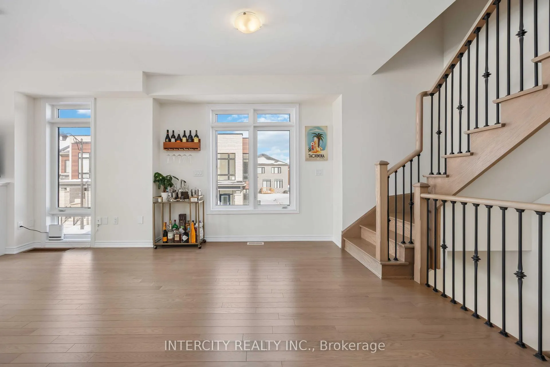 Photo 40 of 43 Griffith Street, Aurora, Bayview Northeast — HOMEH