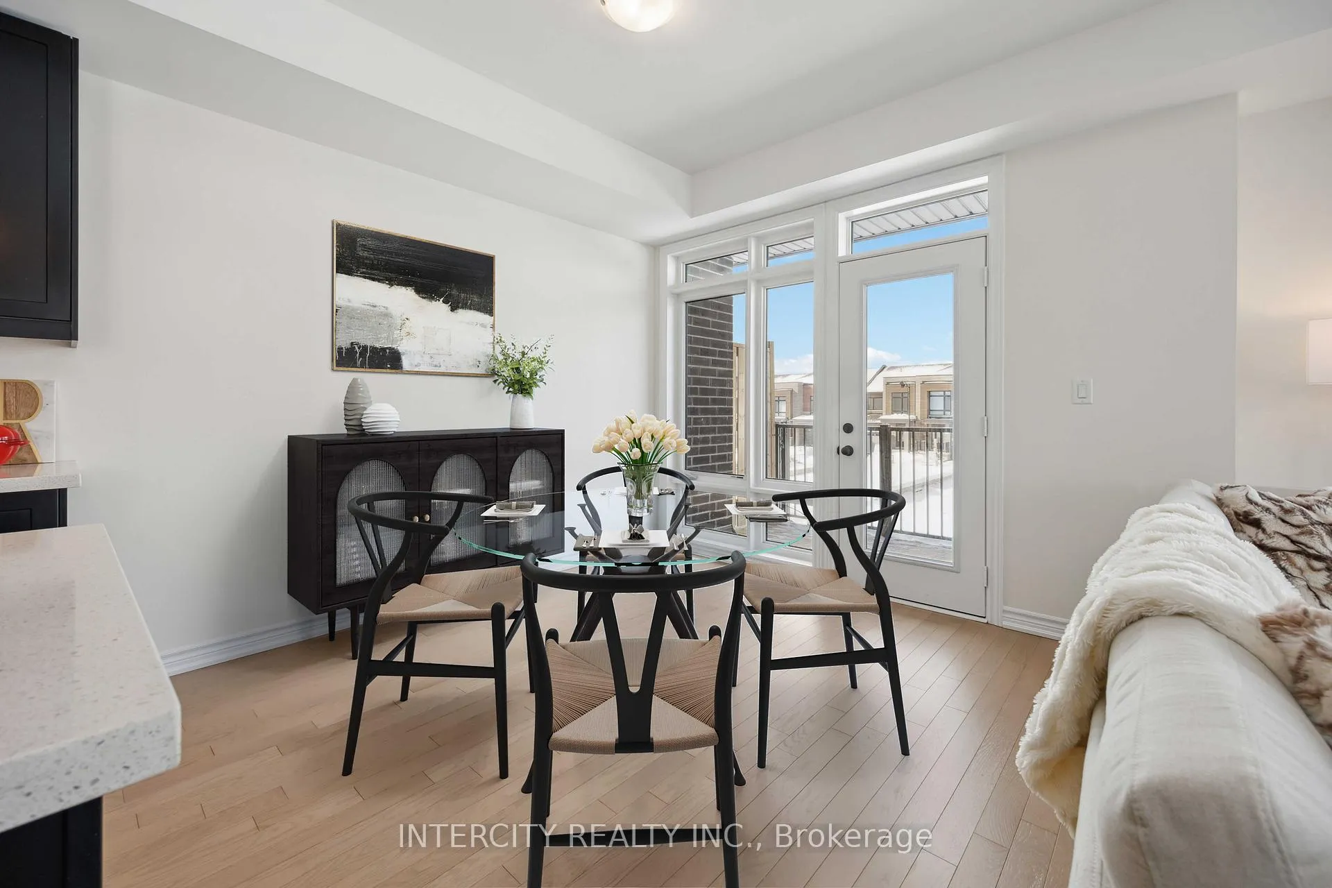 Photo 49 of 43 Griffith Street, Aurora, Bayview Northeast — HOMEH