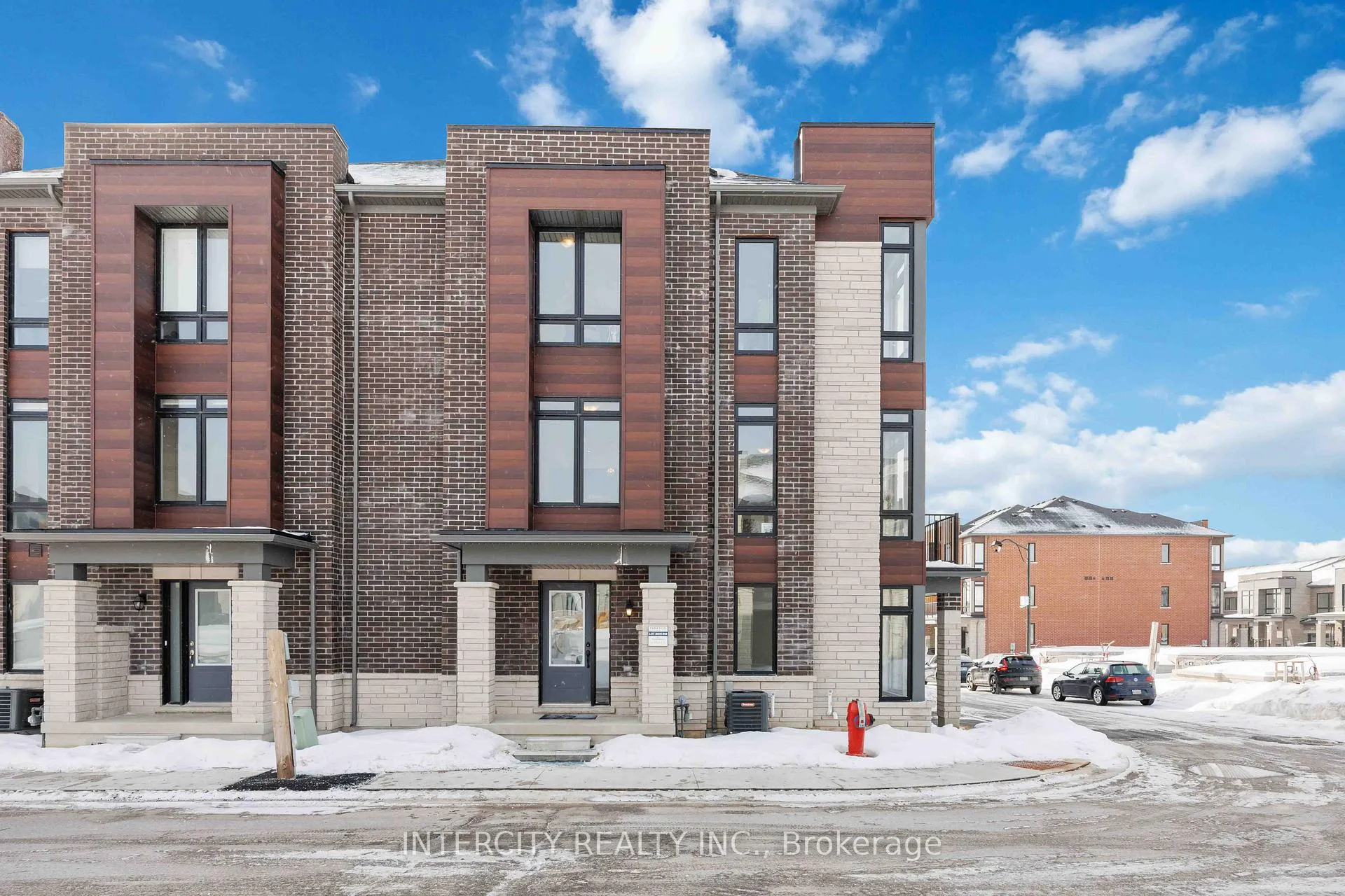 Photo 57 of 43 Griffith Street, Aurora, Bayview Northeast — HOMEH