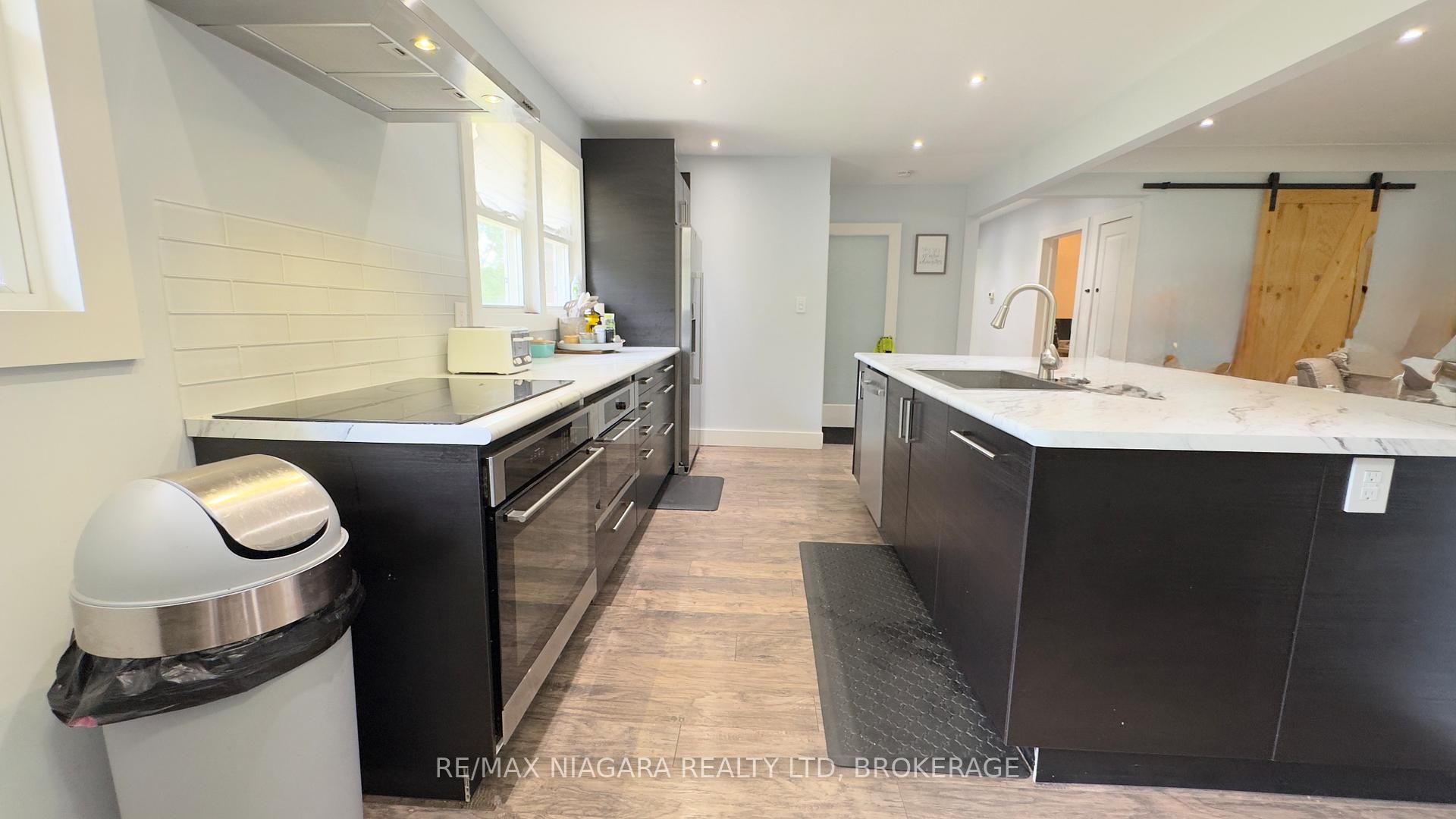 Photo 6 of 417 Clare Avenue, Welland, Prince Charles — HOMEH