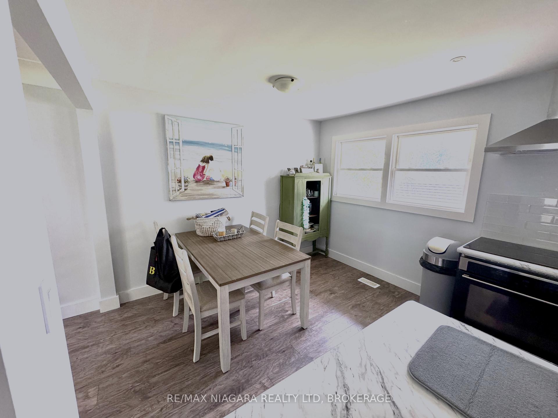 Photo 7 of 417 Clare Avenue, Welland, Prince Charles — HOMEH