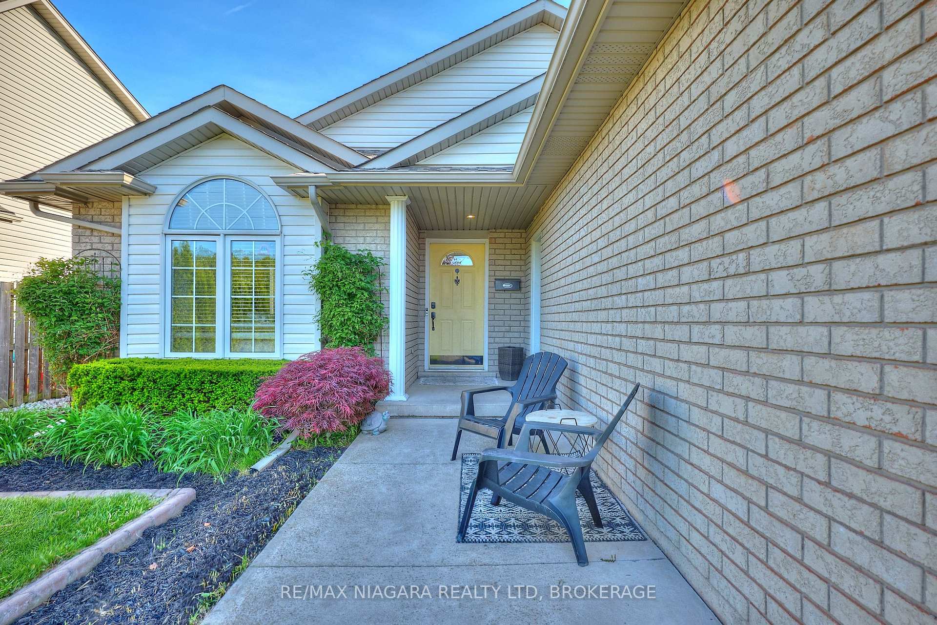 Photo 5 of 349 Lea Crescent, Welland, West Welland — HOMEH