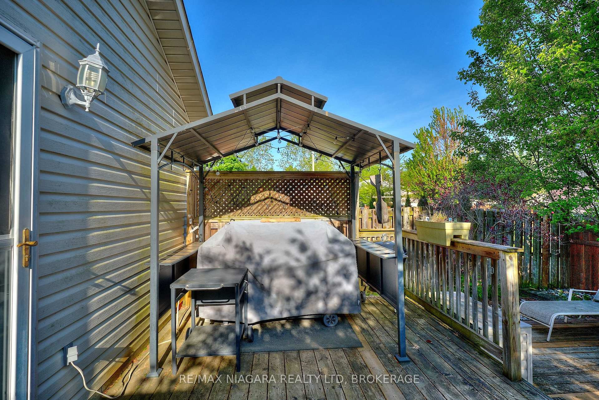 Photo 9 of 349 Lea Crescent, Welland, West Welland — HOMEH