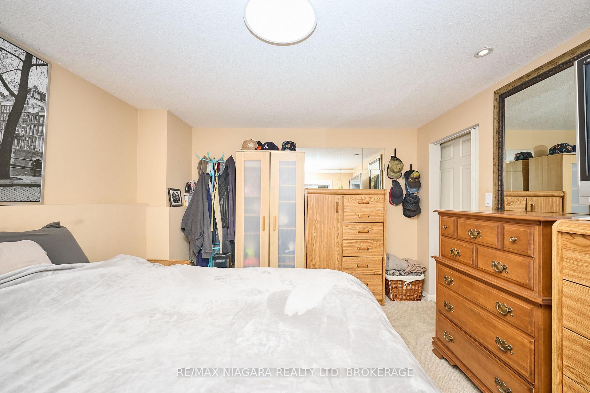 Photo 37 of 349 Lea Crescent, Welland, West Welland — HOMEH