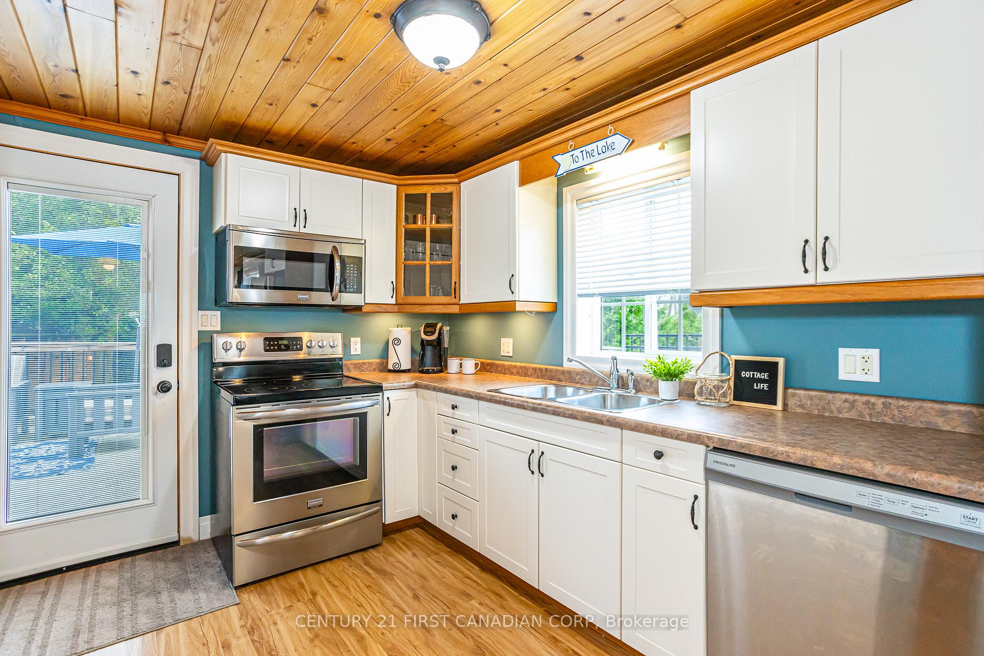 Photo 15 of 33822 Darryl Court, Bluewater, Hay — HOMEH