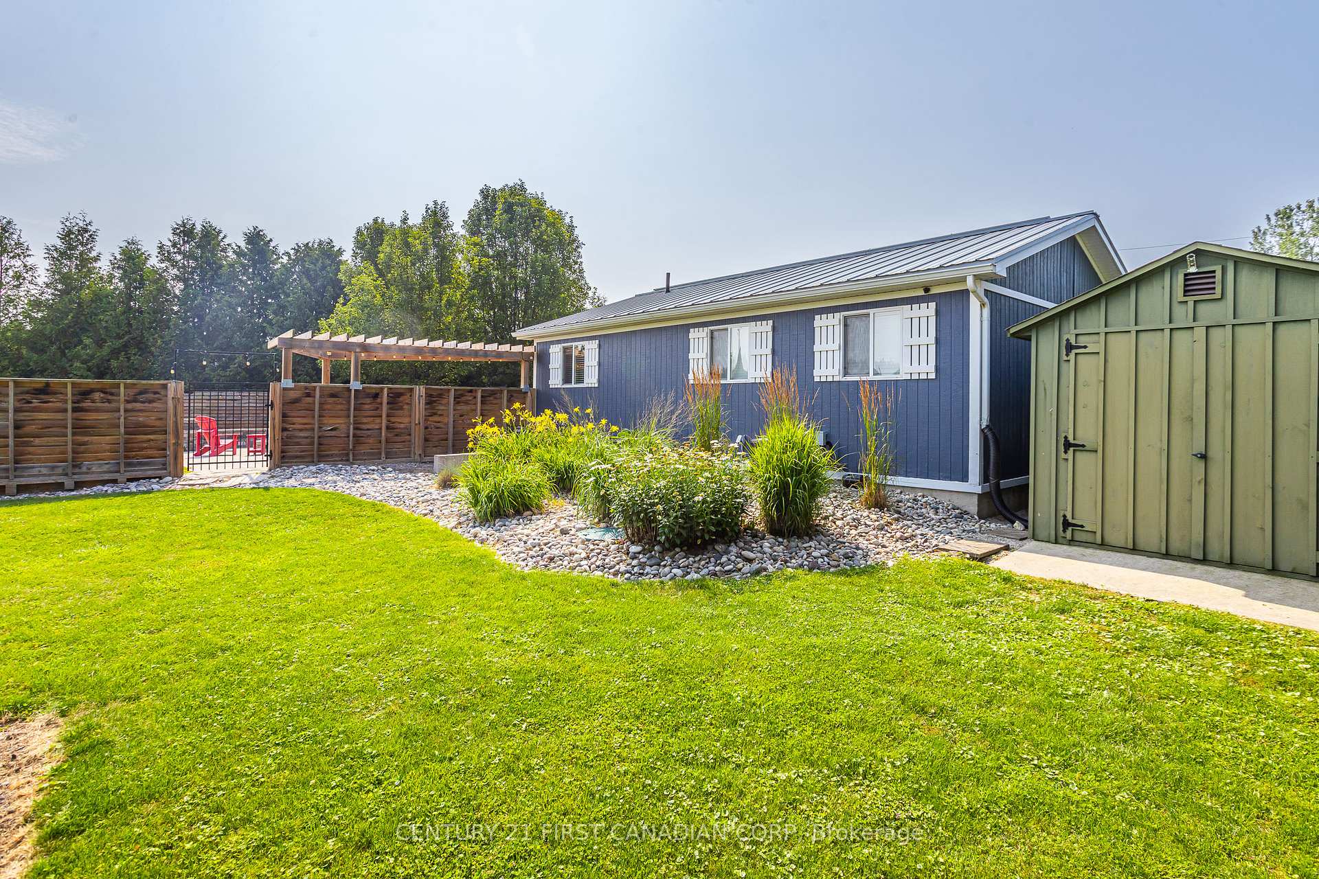 Photo 31 of 33822 Darryl Court, Bluewater, Hay — HOMEH