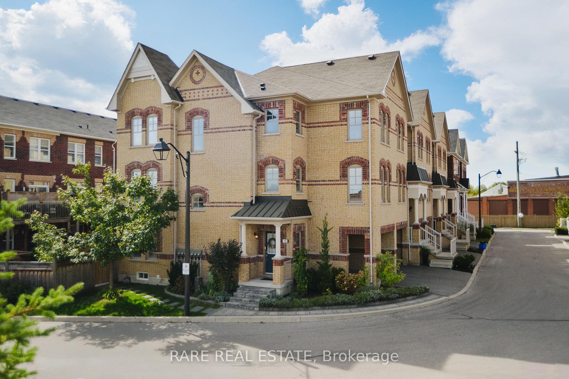 Photo 1 of Unit 35, 10 Porter Avenue W, Vaughan, West Woodbridge — HOMEH