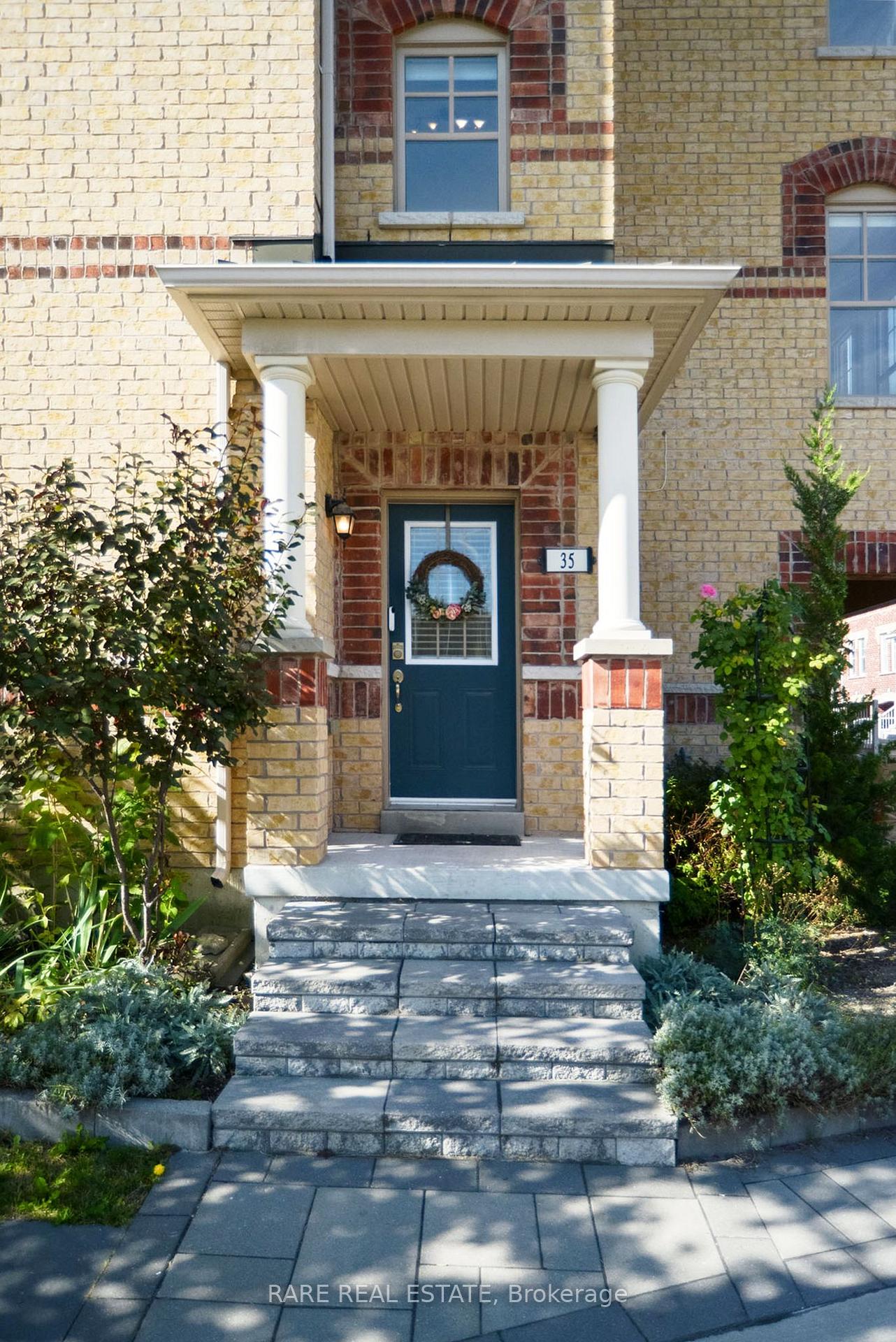 Photo 3 of Unit 35, 10 Porter Avenue W, Vaughan, West Woodbridge — HOMEH