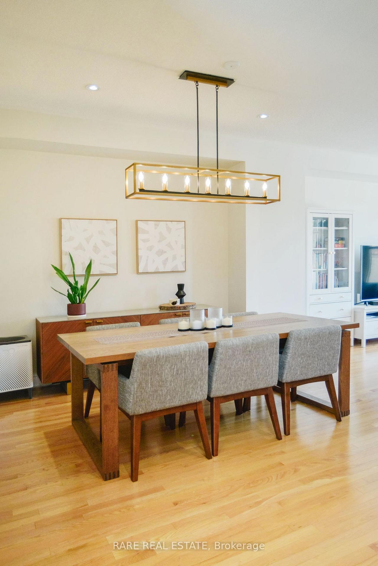 Photo 13 of Unit 35, 10 Porter Avenue W, Vaughan, West Woodbridge — HOMEH