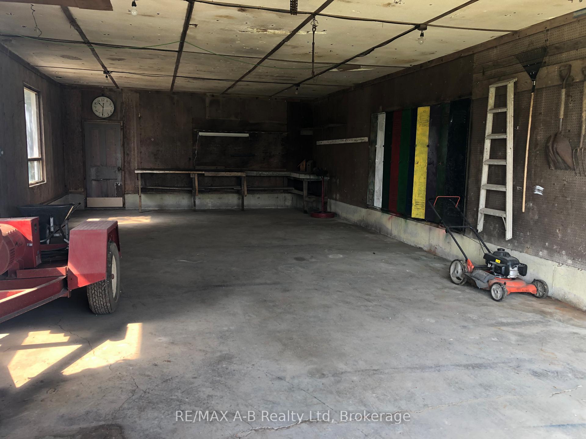 Photo 1 of 5252 Perth 29 Line, West Perth, Fullarton — HOMEH