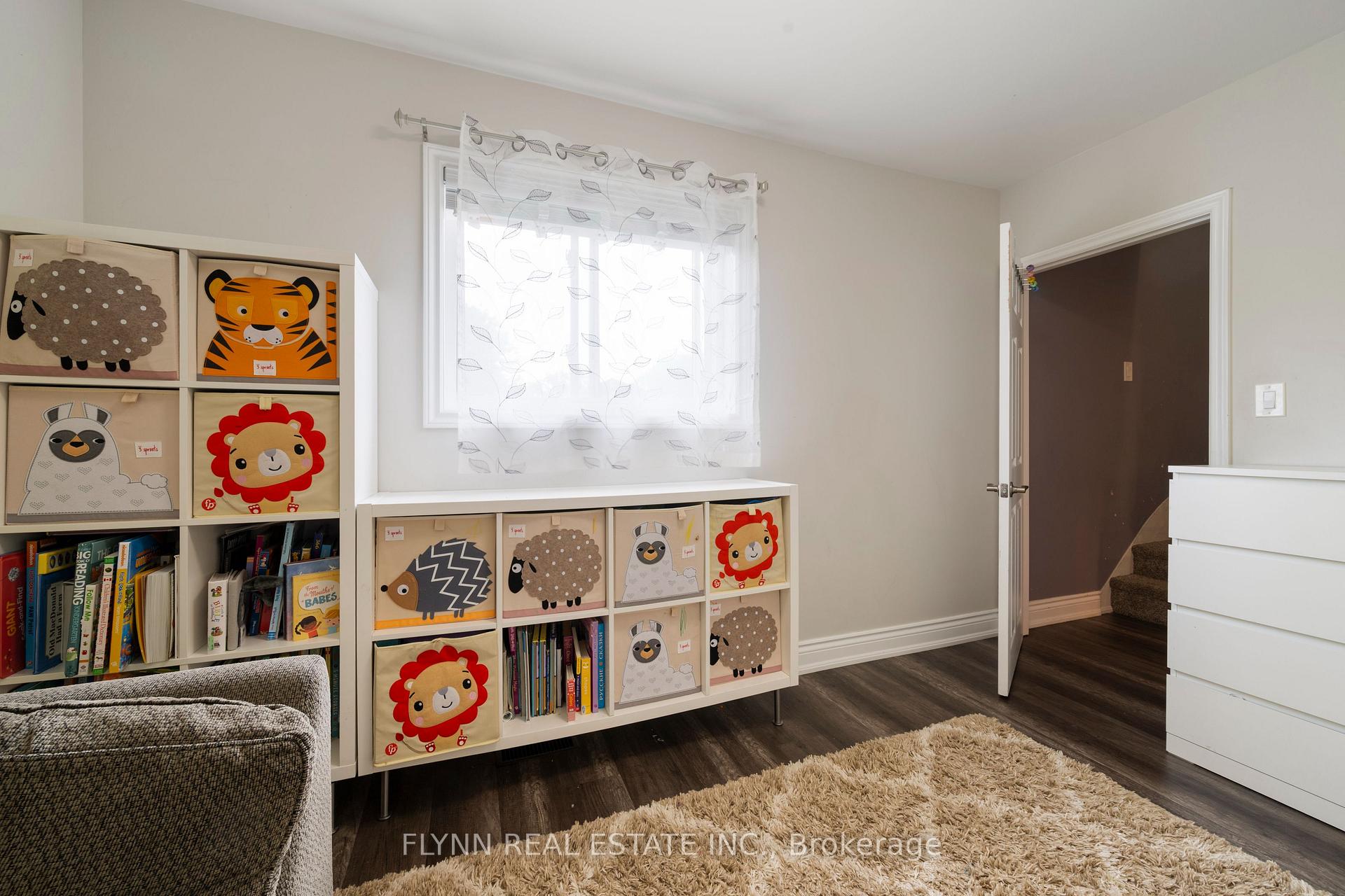 Photo 11 of 116 Elmview Street W, Welland, Prince Charles — HOMEH