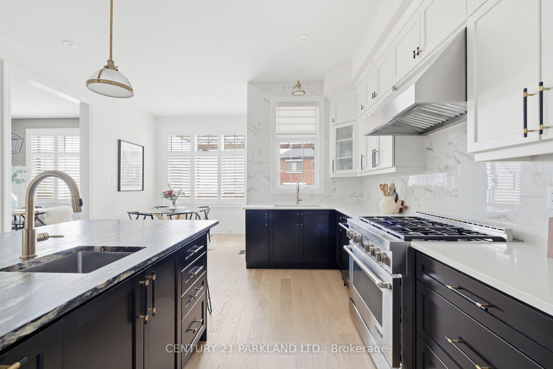 Photo 6 of 34 Chorus Crescent, Vaughan, Kleinburg — HOMEH