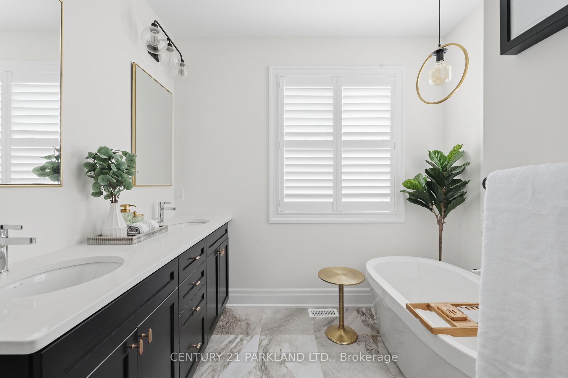 Photo 22 of 34 Chorus Crescent, Vaughan, Kleinburg — HOMEH