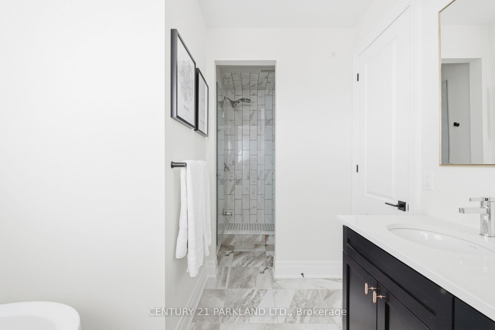 Photo 23 of 34 Chorus Crescent, Vaughan, Kleinburg — HOMEH