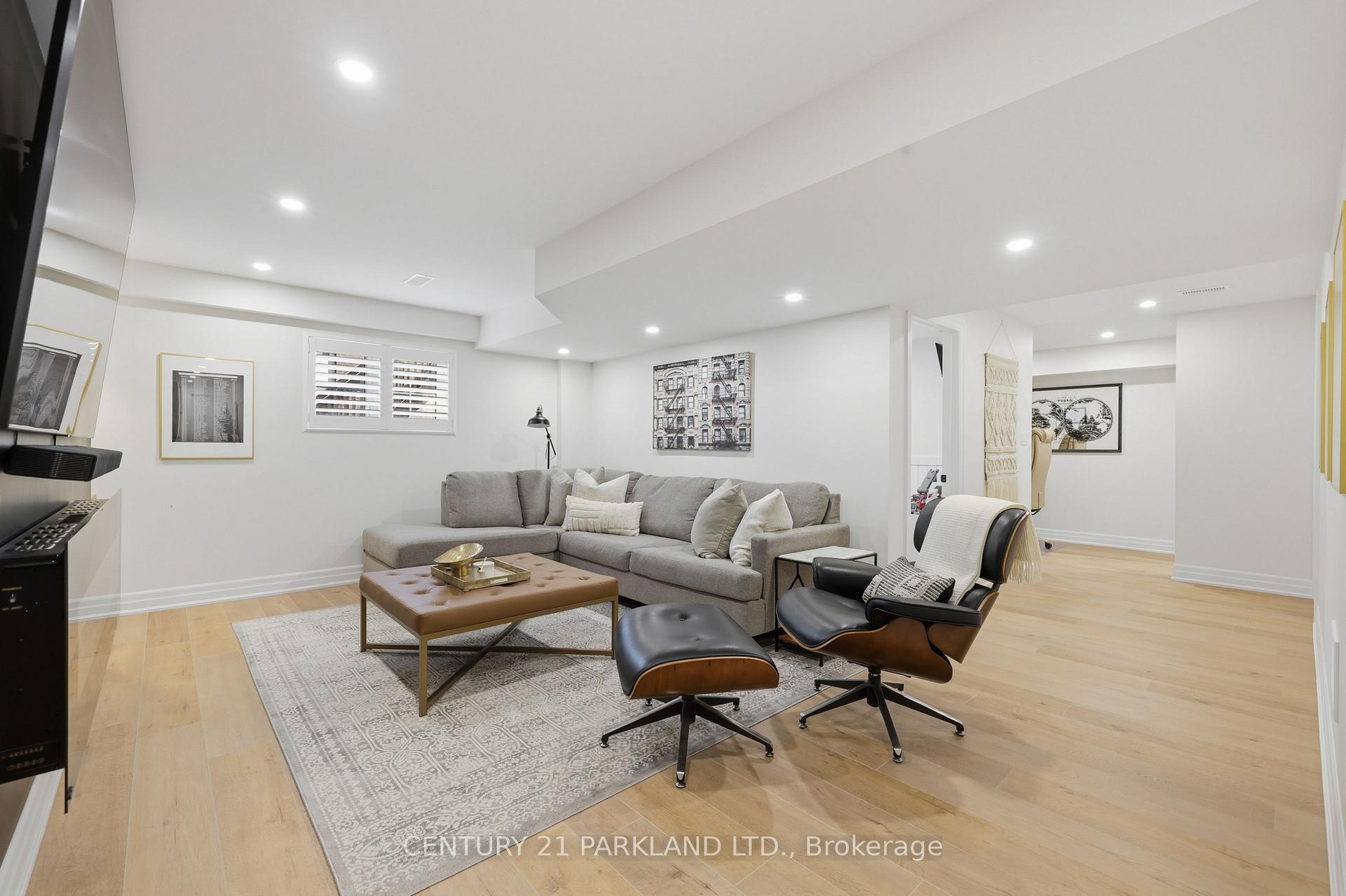 Photo 35 of 34 Chorus Crescent, Vaughan, Kleinburg — HOMEH