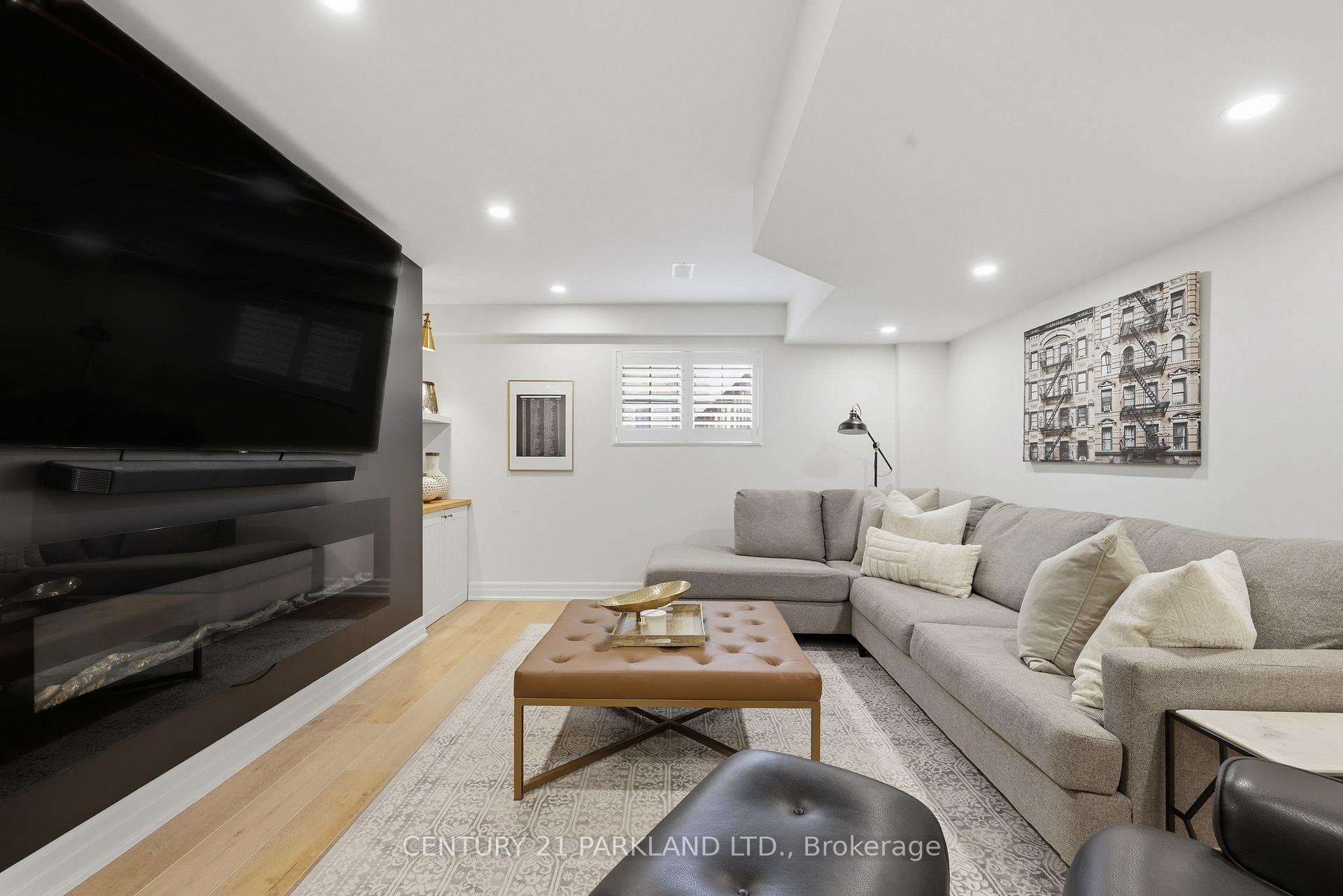 Photo 36 of 34 Chorus Crescent, Vaughan, Kleinburg — HOMEH