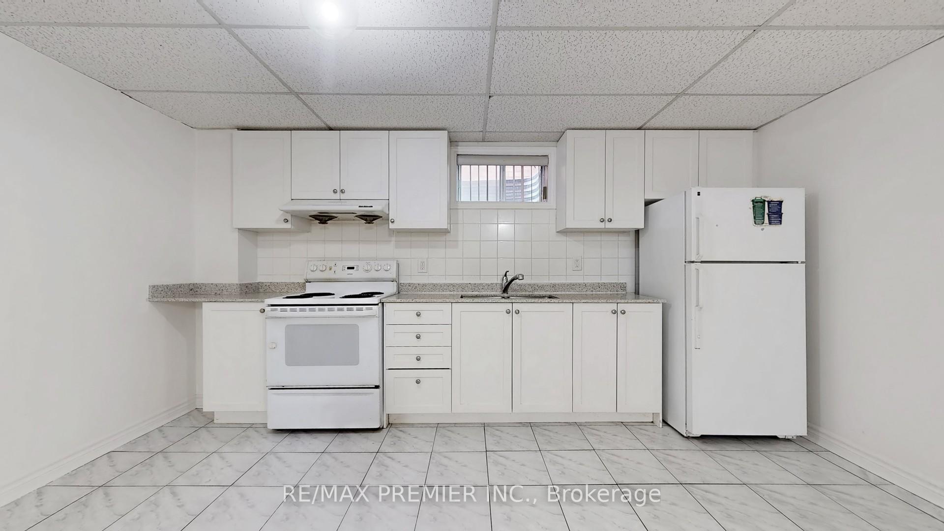 Photo 5 of 19 Jackman Crescent, Vaughan, West Woodbridge — HOMEH