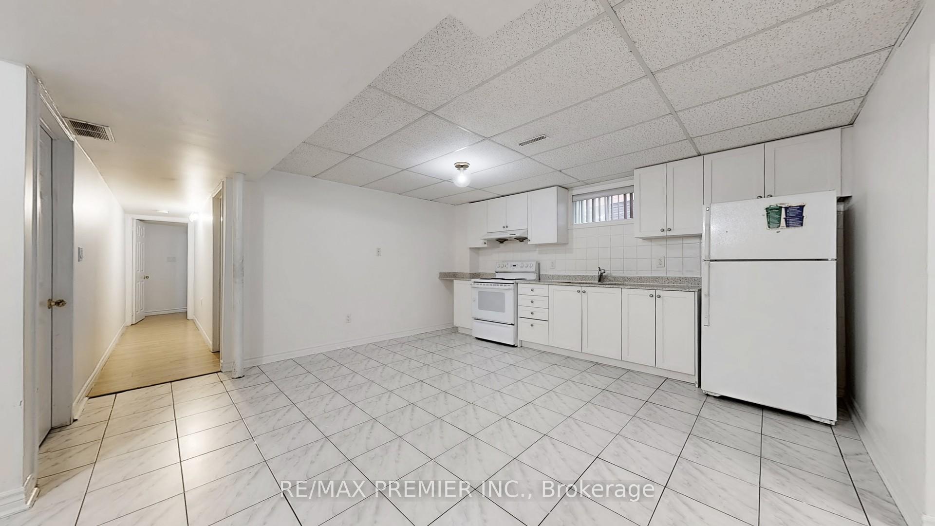 Photo 6 of 19 Jackman Crescent, Vaughan, West Woodbridge — HOMEH