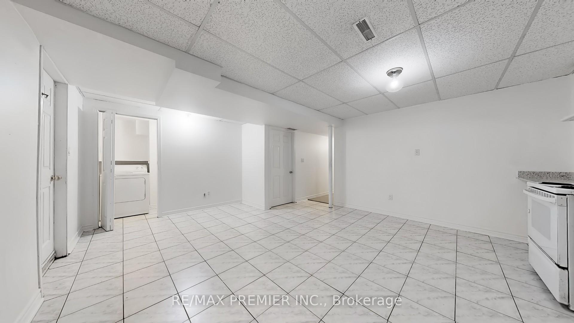 Photo 7 of 19 Jackman Crescent, Vaughan, West Woodbridge — HOMEH