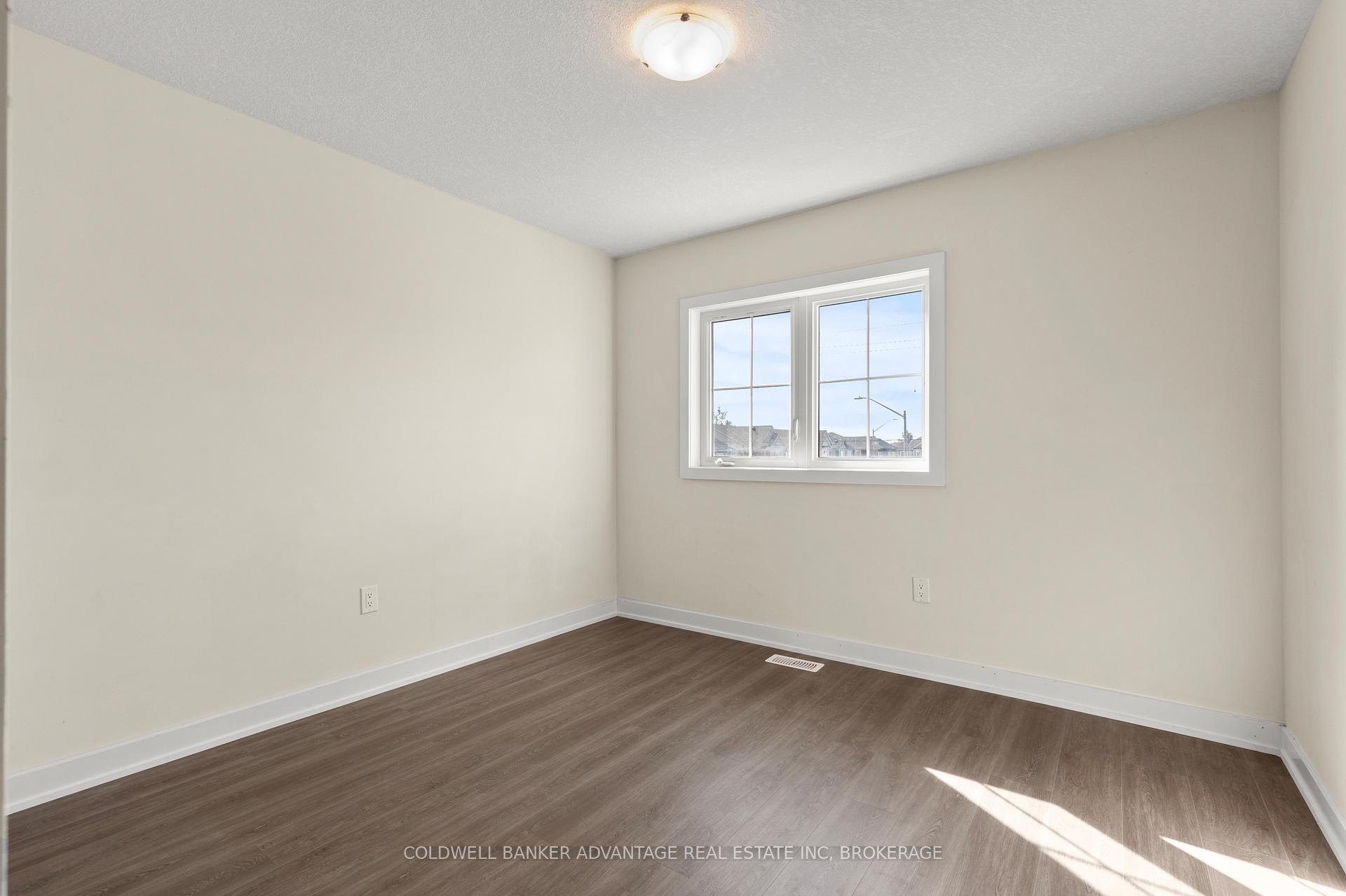 Photo 9 of 226 Forks Road, Welland, Dain City — HOMEH