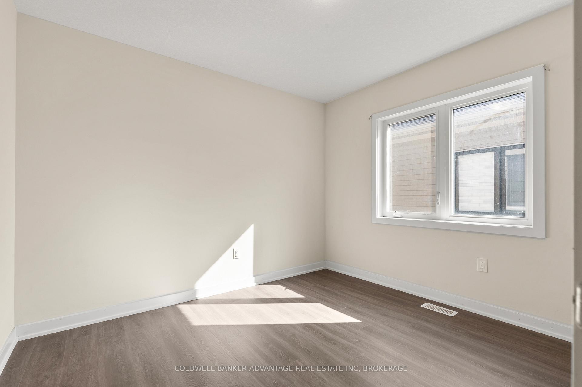 Photo 11 of 226 Forks Road, Welland, Dain City — HOMEH