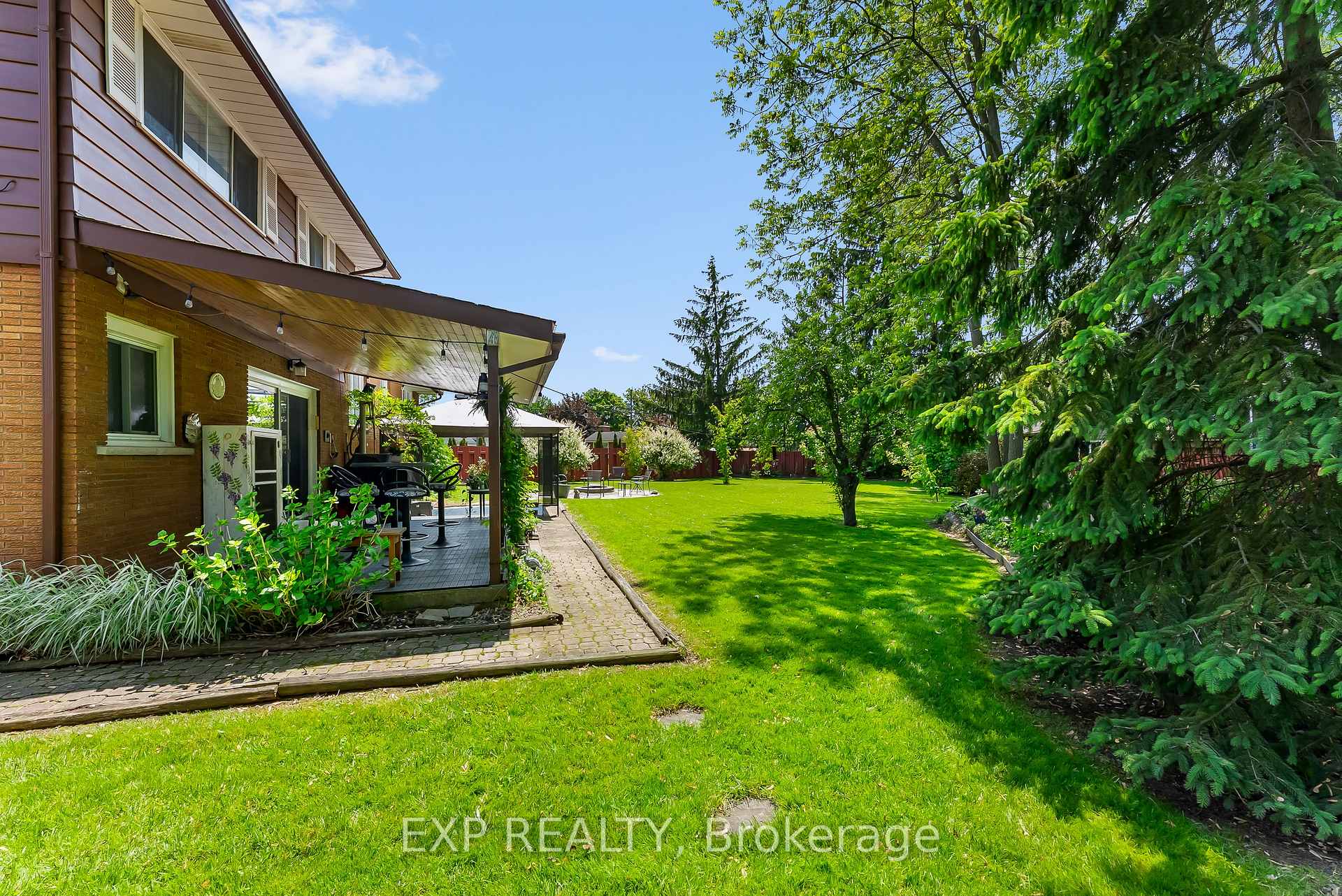 Photo 10 of 19 Oak Court, Welland, Prince Charles — HOMEH