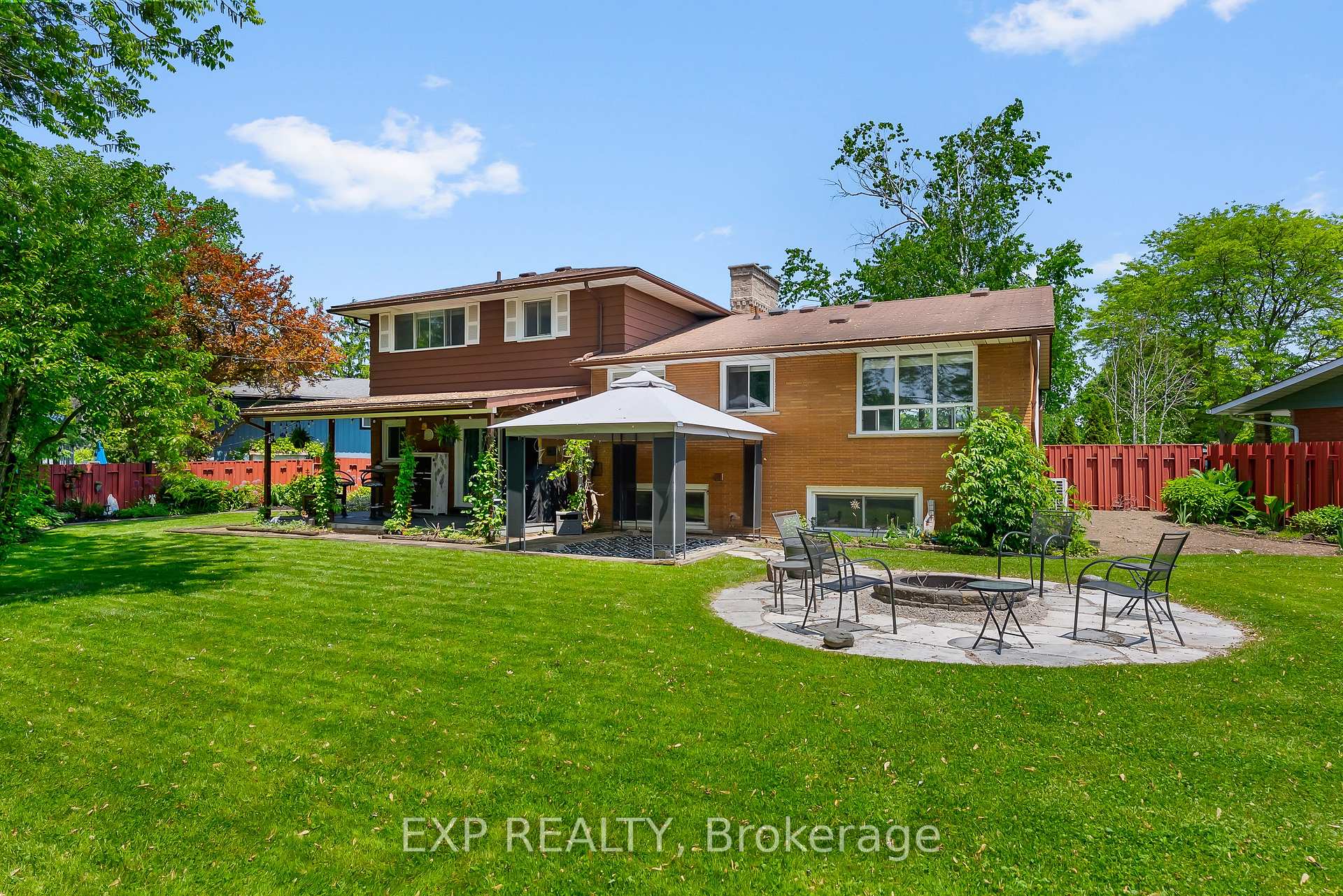 Photo 16 of 19 Oak Court, Welland, Prince Charles — HOMEH