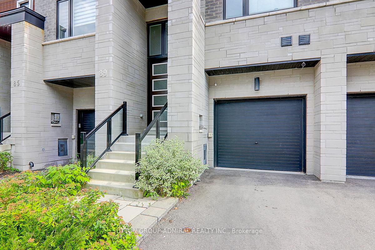 Photo 4 of 89 Laskin Drive, Vaughan, Patterson — HOMEH